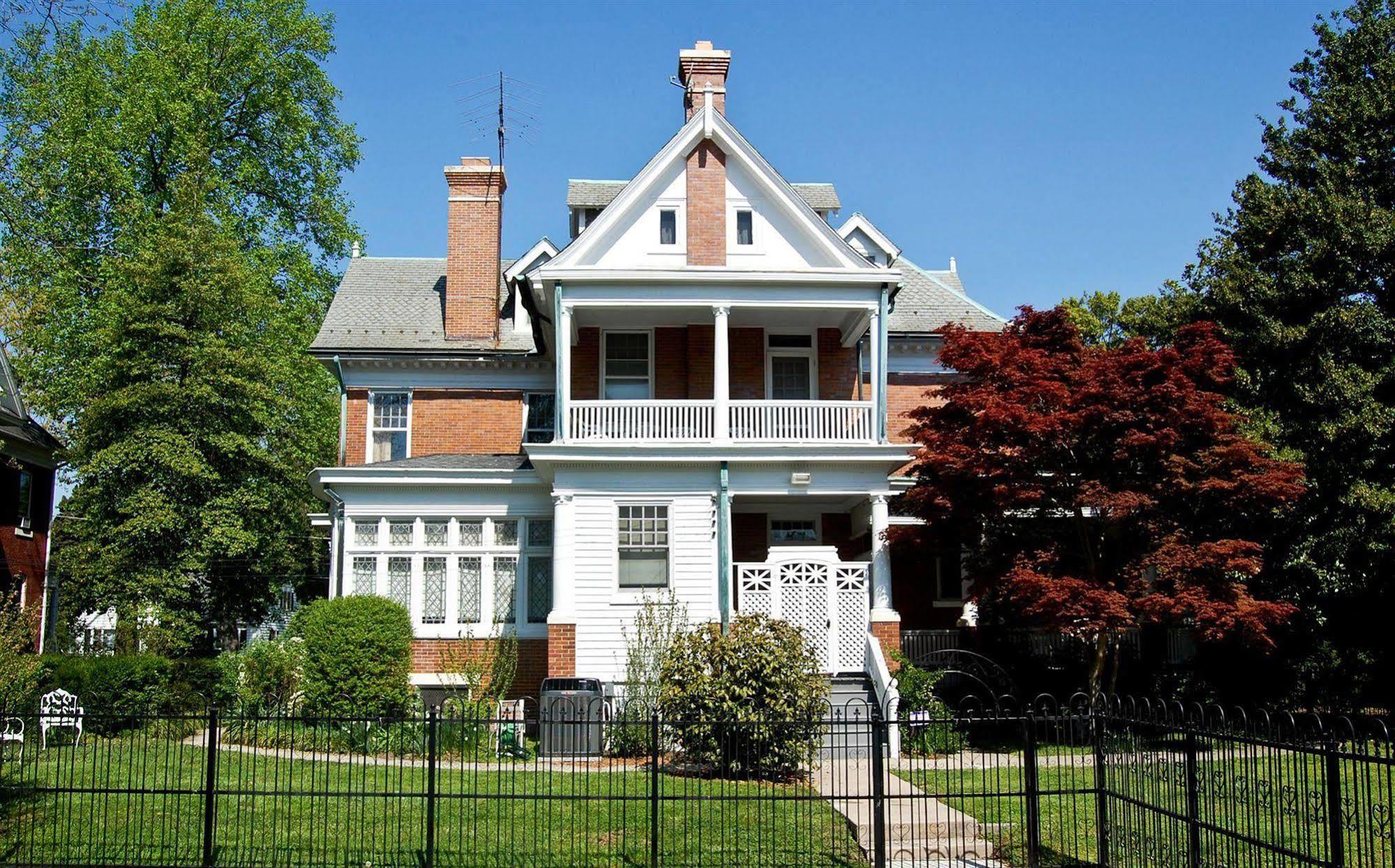 Albanus Phillips Inn Cambridge Exterior photo